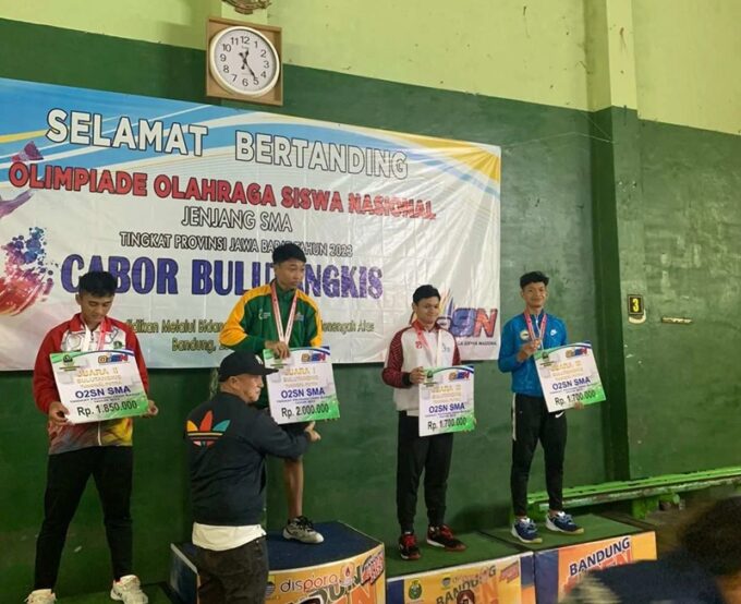 Pelajar SMAN 1 Leuwisadeng Sabet Juara 02SN Tingkat Jabar